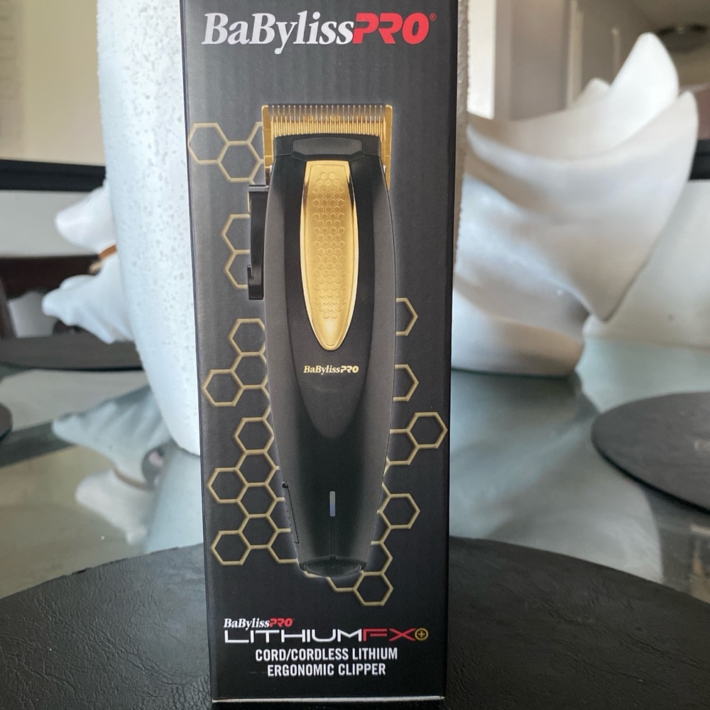BaBylissPRO LithiumFX+ Clipper in Gold and Black
